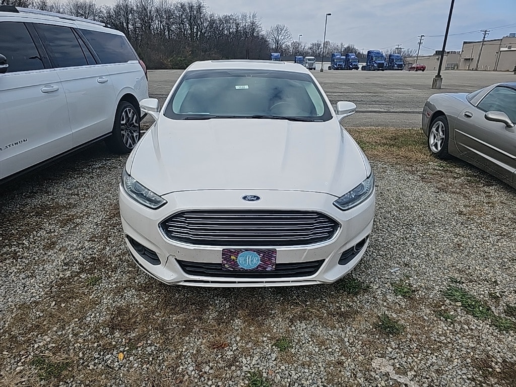 2016 Ford Fusion SE's photo