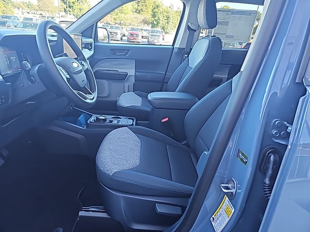 2025 Ford Maverick XLT - Photo 9