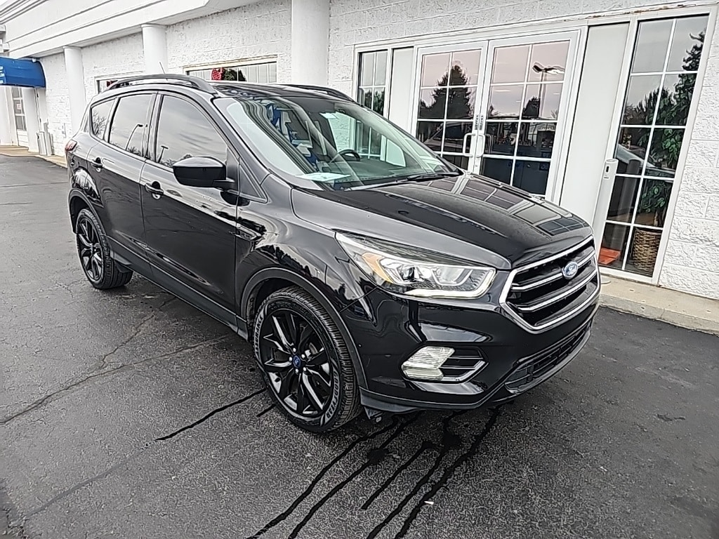 Used 2019 Ford Escape SE with VIN 1FMCU0GD5KUB54057 for sale in Bardstown, KY