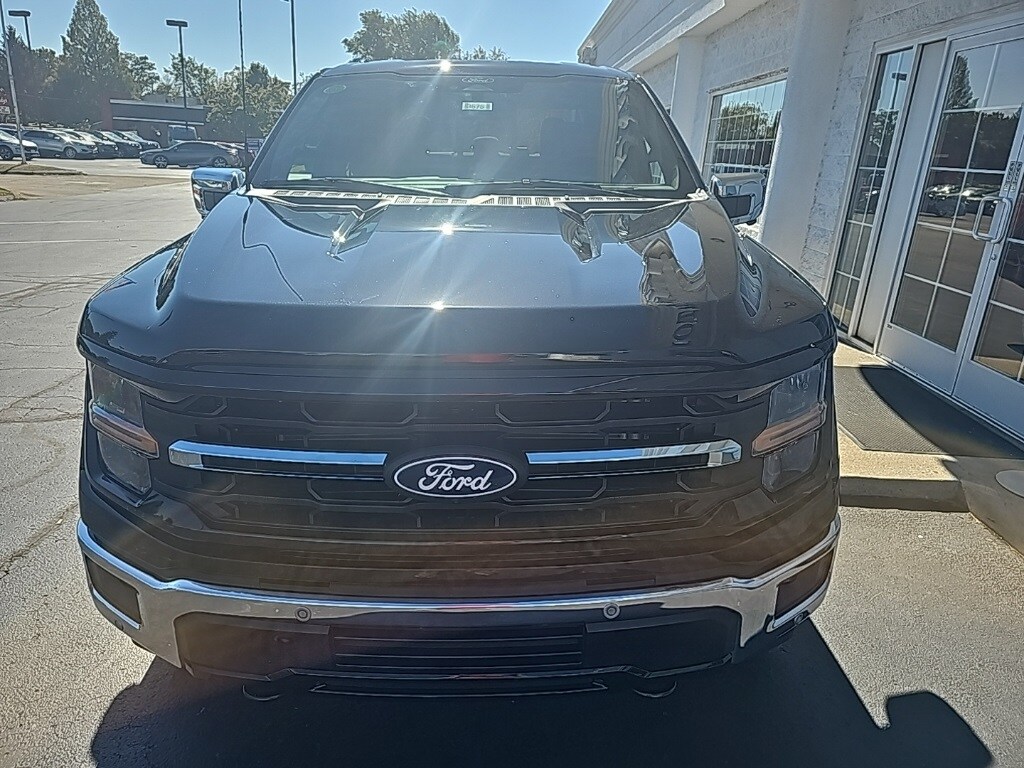 2025 Ford F-150 XLT photo 3