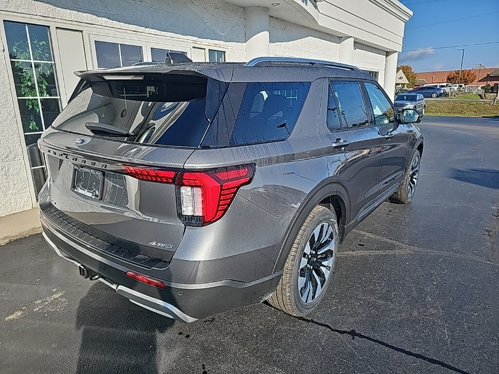 2026 Ford Explorer Platinum photo 4