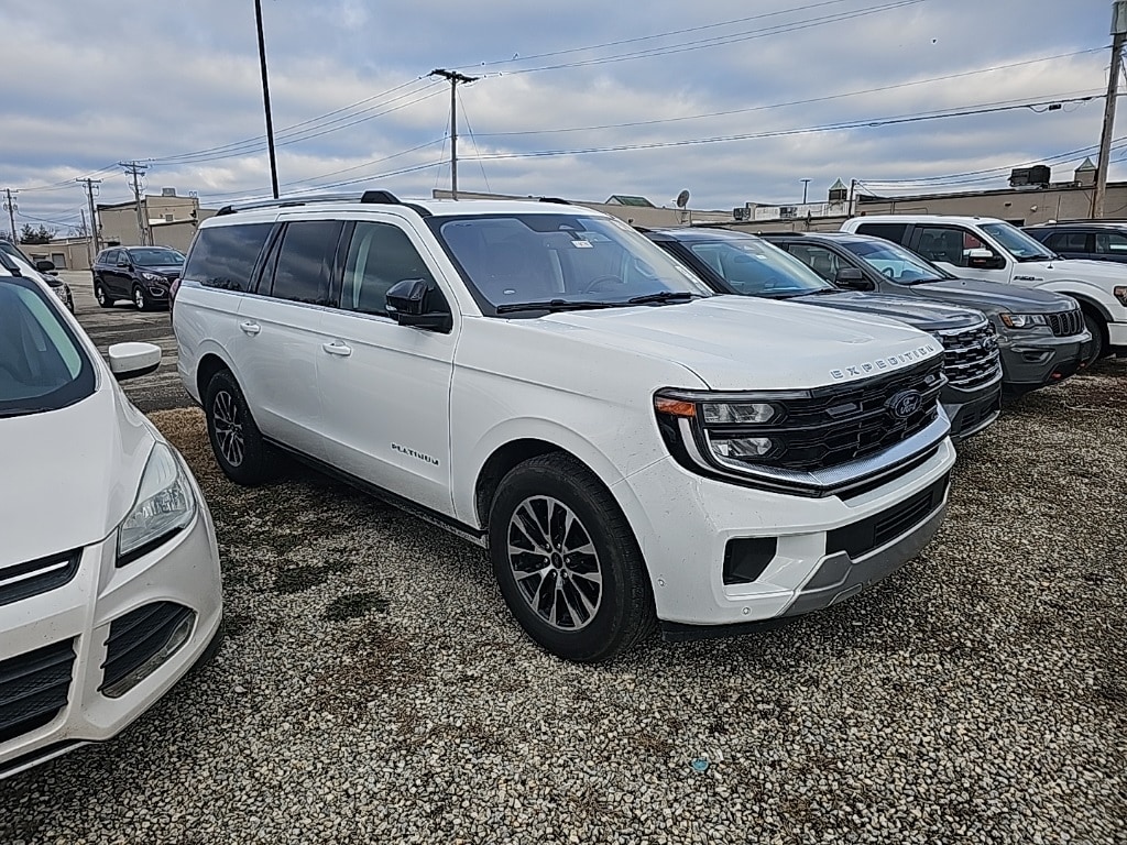 2025 Ford Expedition Platinum's photo