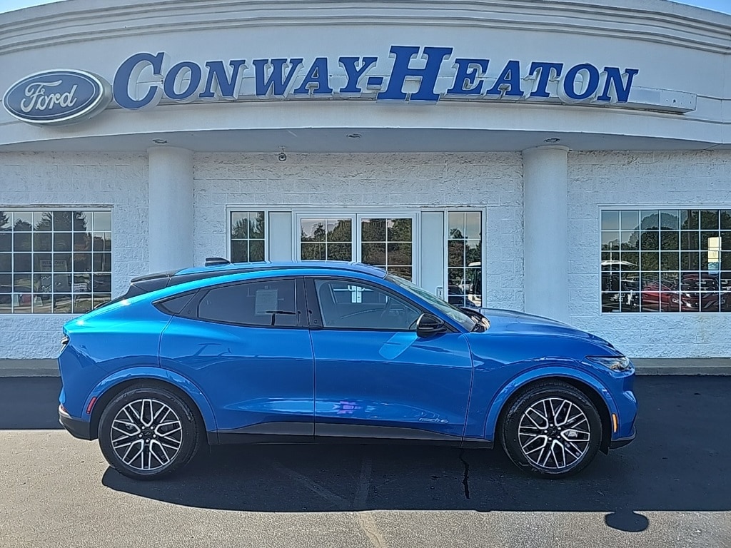 2025 Ford Mustang Mach-E SUV 