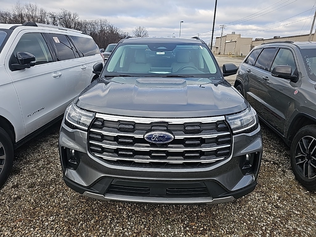 2025 Ford Explorer Active's photo
