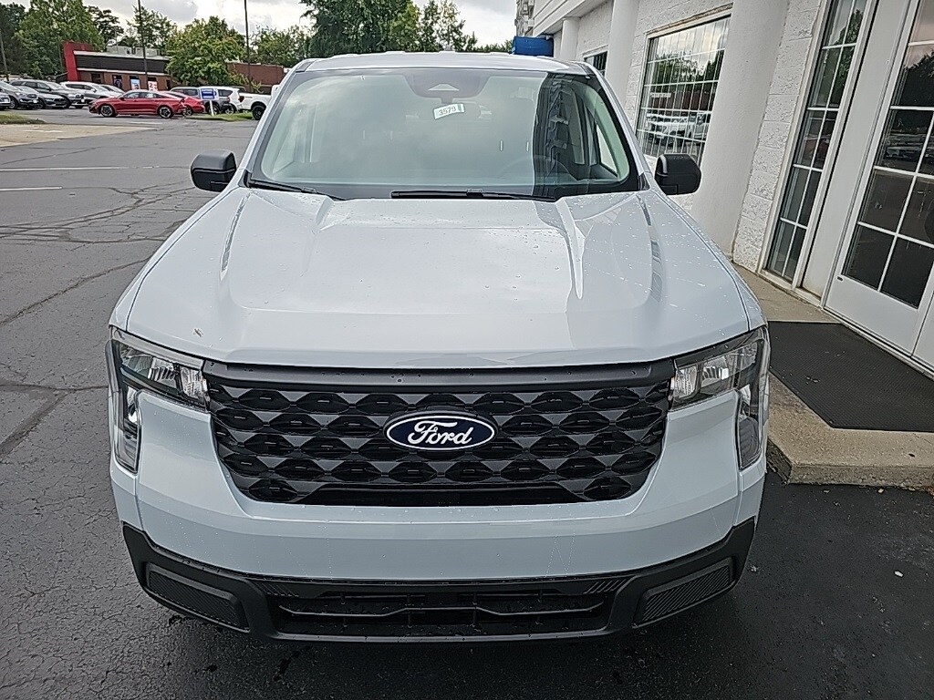 2025 Ford Maverick XL photo 3