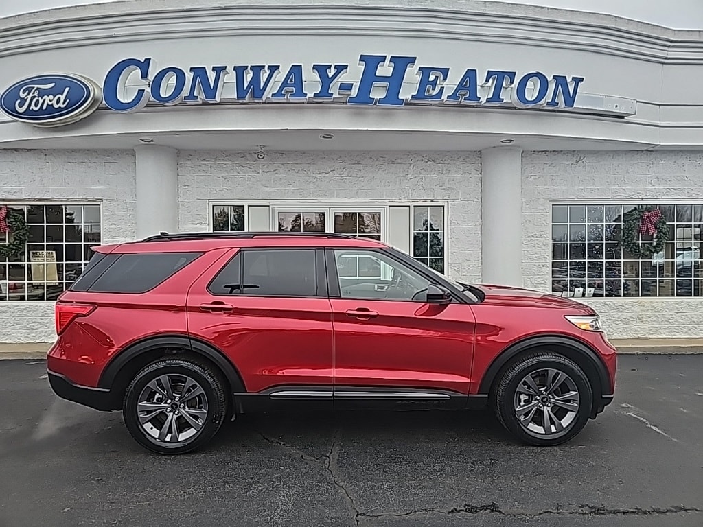 2023 Ford Explorer XLT's photo