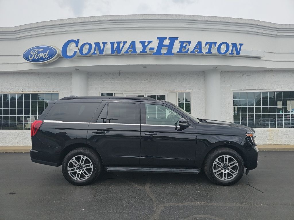 2025 Ford Expedition Active 4x4's photo