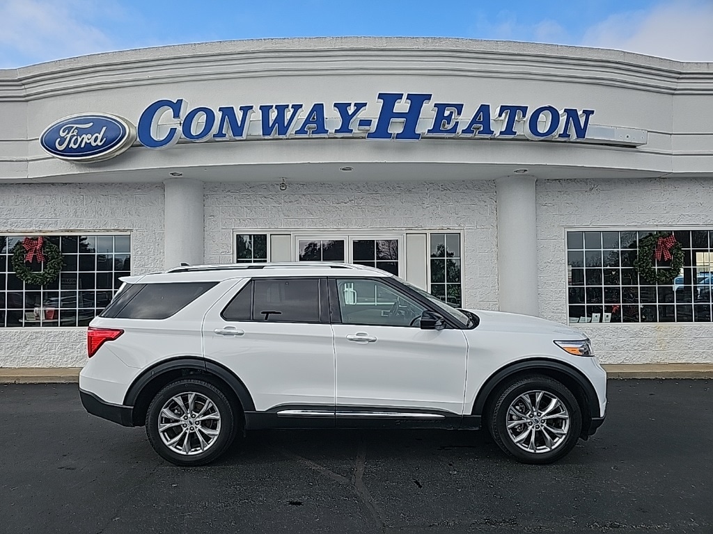 2023 Ford Explorer SUV 