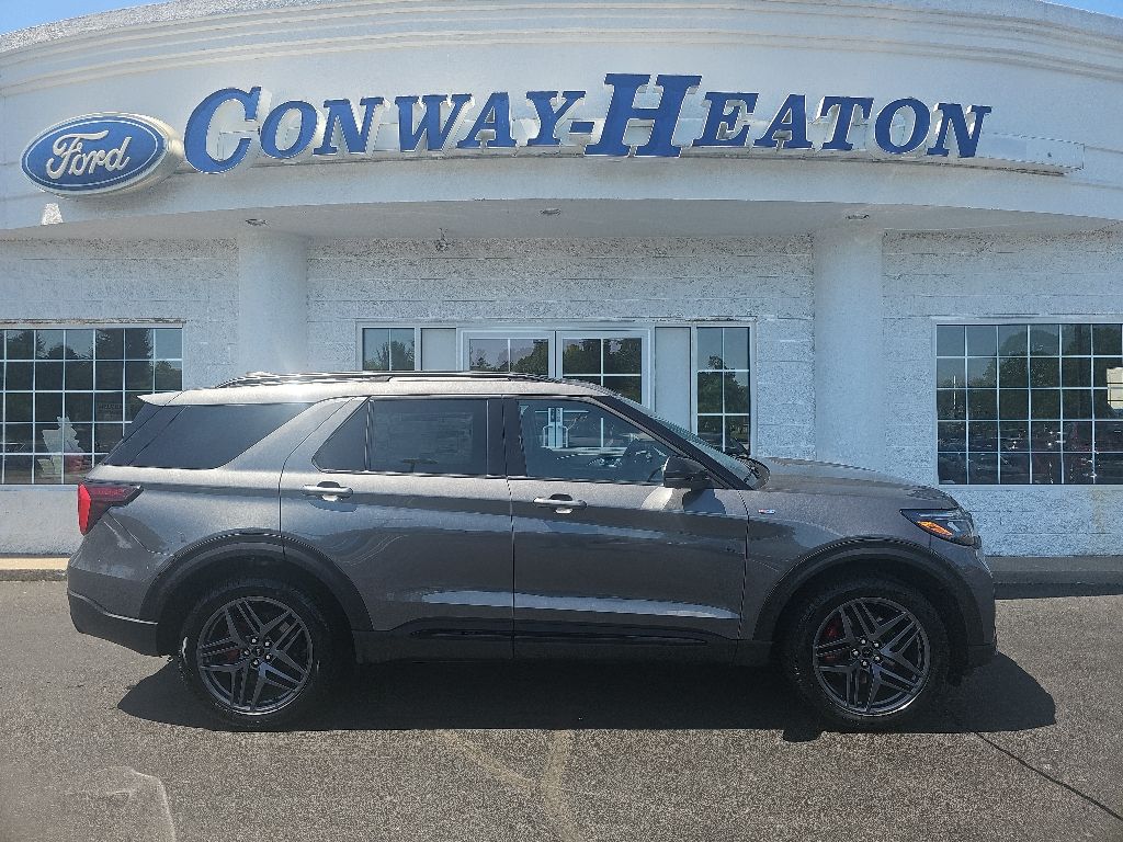 2026 Ford Explorer ST-LINE 4WD's photo