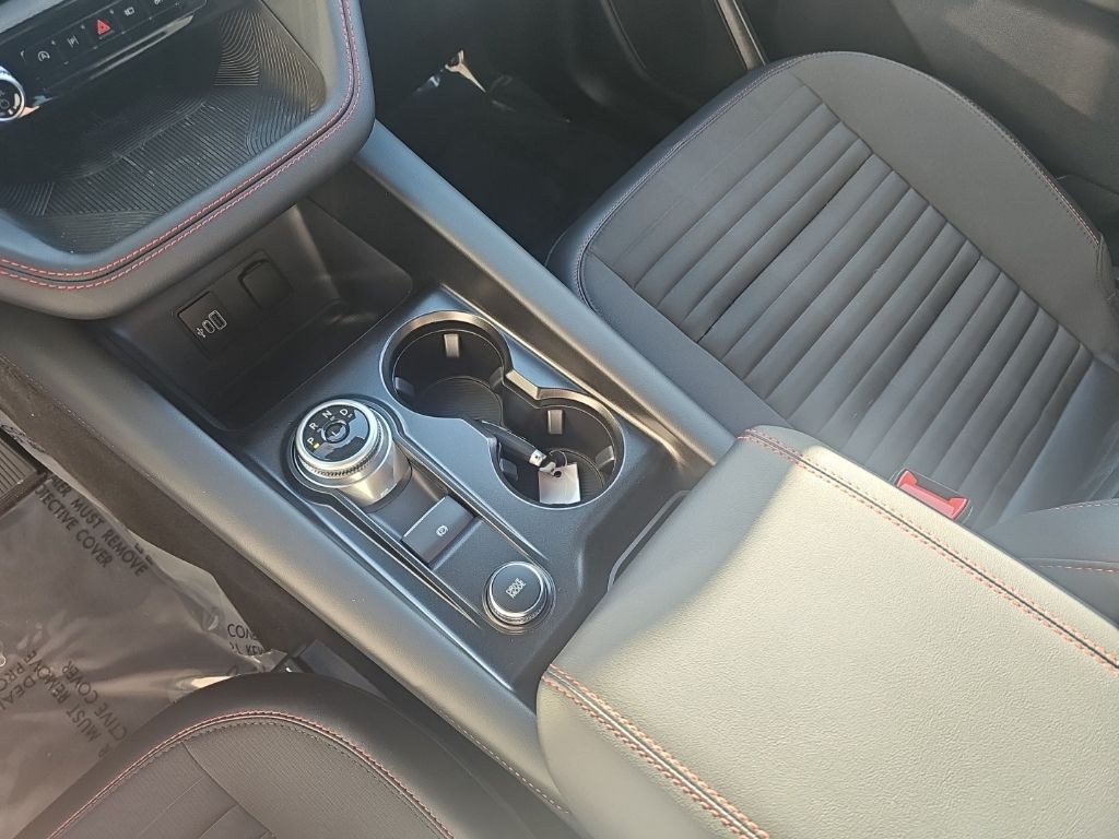 2026 Ford Explorer ST-Line - Photo 18