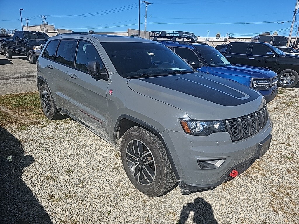 2020 Jeep Grand Cherokee Trailhawk photo 2