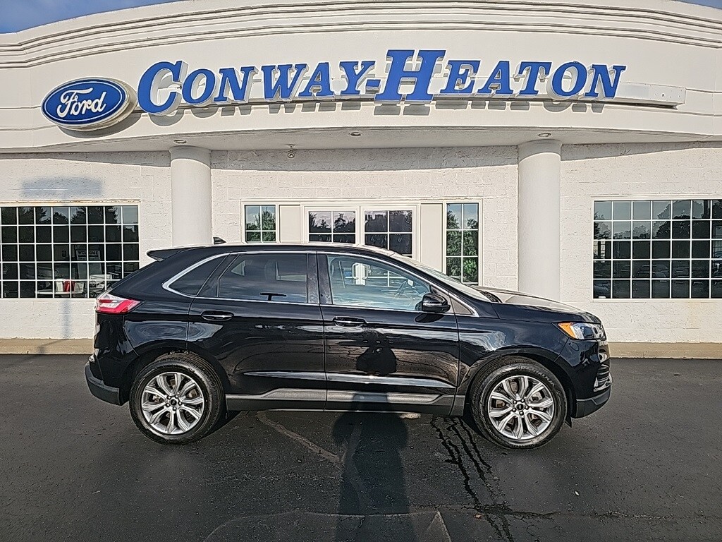 2024 Ford Edge Titanium's photo