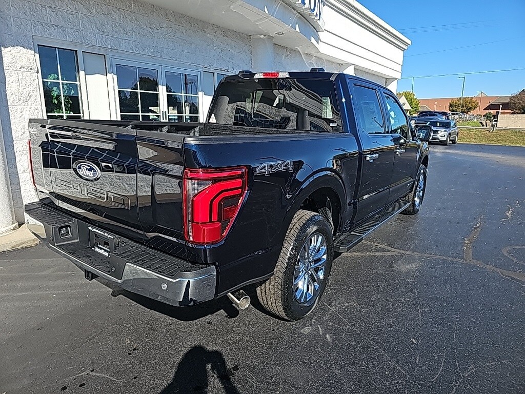 2025 Ford F-150 Lariat photo 3