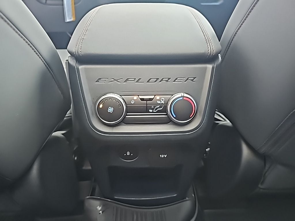 2026 Ford Explorer Active - Photo 14