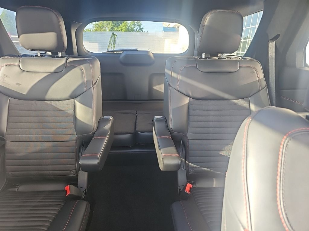2026 Ford Explorer ST-Line - Photo 9