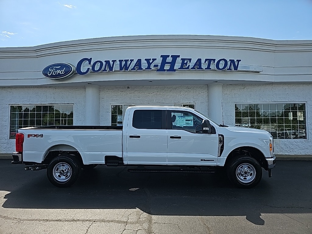 2025 Ford F-250 Super Duty XL's photo