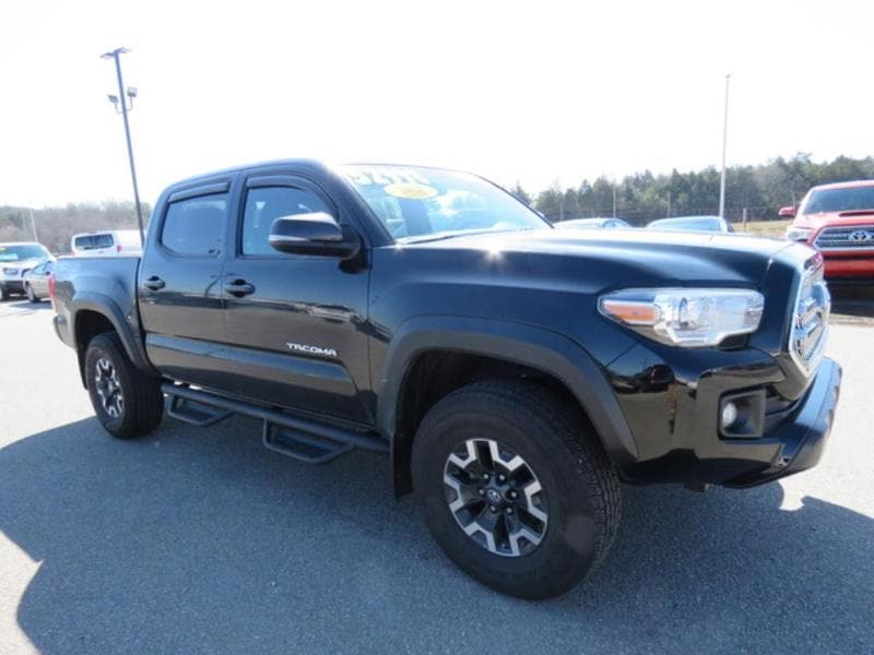 2016 Toyota Tacoma TRD Off Road's photo