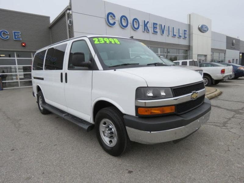 2016 Chevrolet Express Passenger LS's photo
