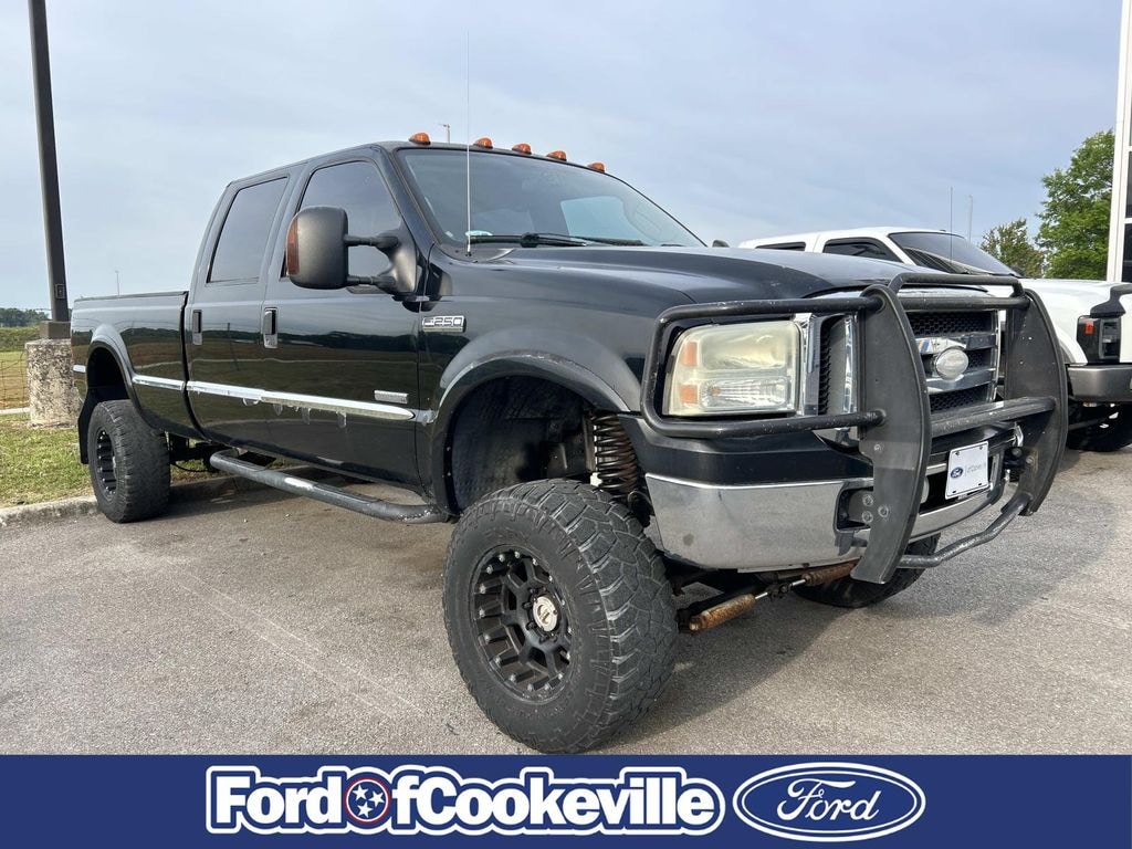 Used 2005 Ford F-250SD Lariat Truck