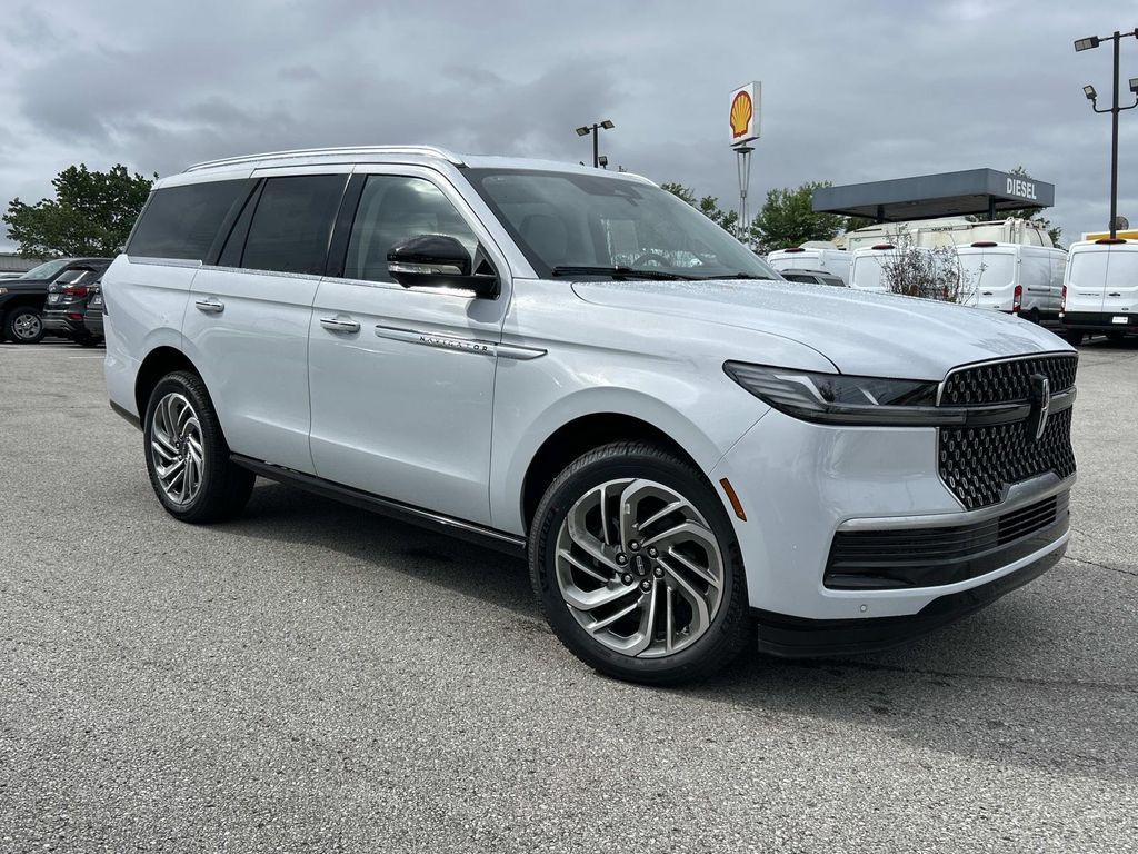2026 Lincoln Navigator Reserve 4WD's photo