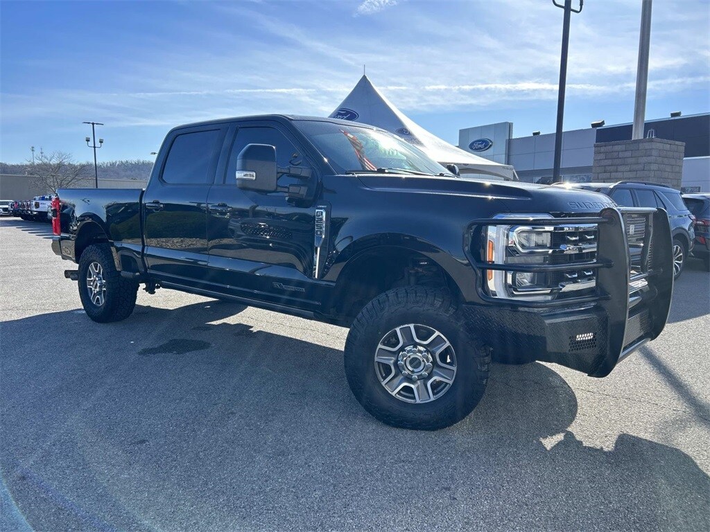 Used 2023 Ford F-250SD Lariat Truck