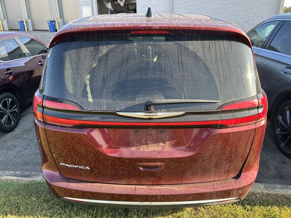 Used 2023 Chrysler Pacifica Touring L Minivan/Van