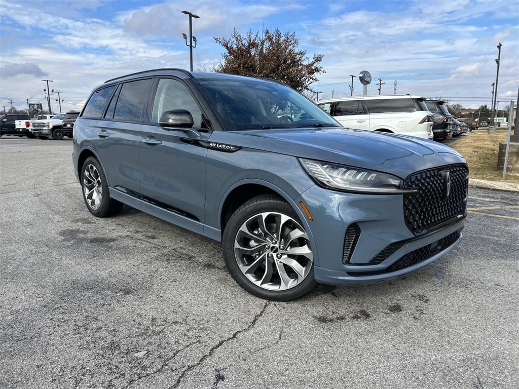 2026 Lincoln Aviator Premiere's photo