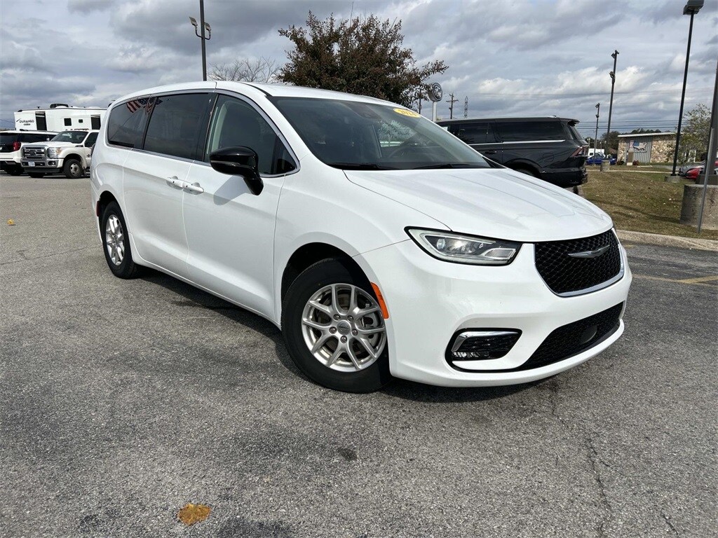 Certified 2024 Chrysler Pacifica Touring L Minivan/Van