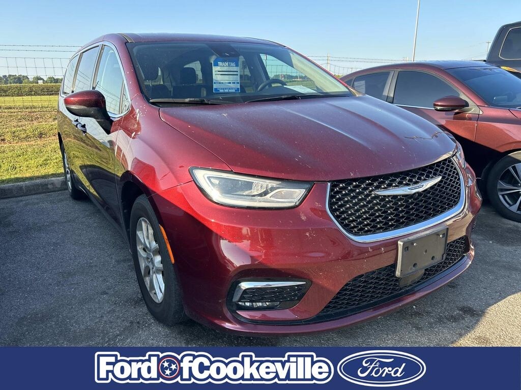 Used 2023 Chrysler Pacifica Touring L Minivan/Van