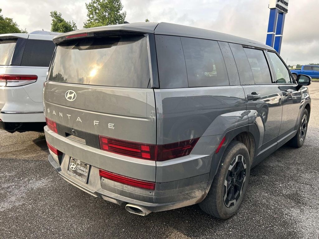 Used 2024 Hyundai Santa Fe SE SUV