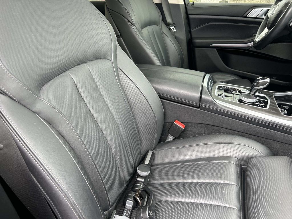 2021 BMW X7 40i - Photo 26
