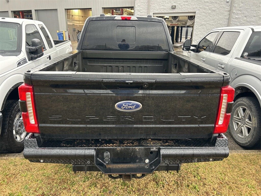 Used 2023 Ford F-250SD Lariat Truck