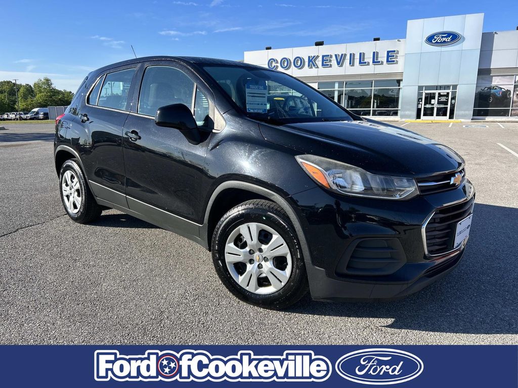 Used 2018 Chevrolet Trax LS with VIN 3GNCJKSB4JL262216 for sale in Cookeville, TN