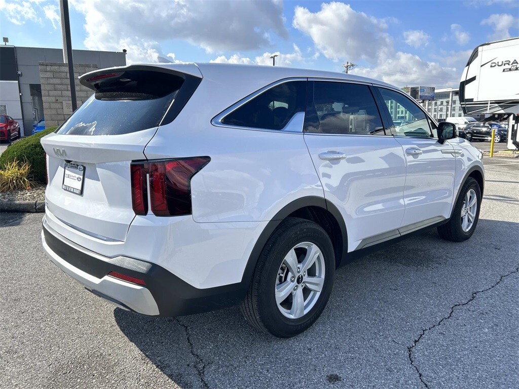 Certified 2025 Kia Sorento LX SUV