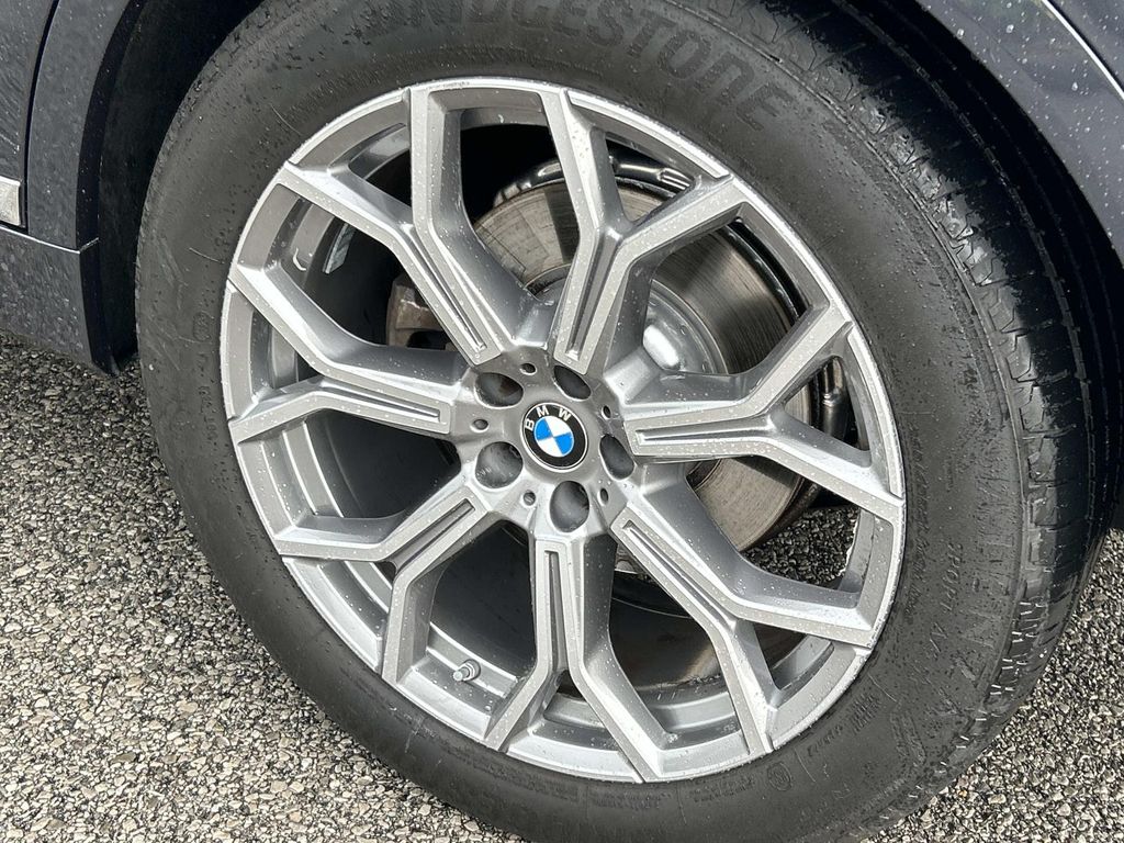 2021 BMW X7 40i - Photo 12