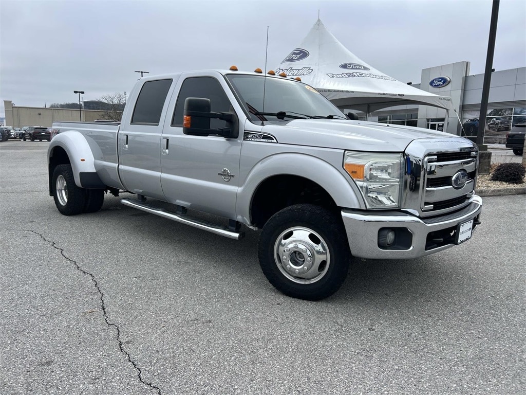 2016 Ford F-350 Super Duty Lariat's photo