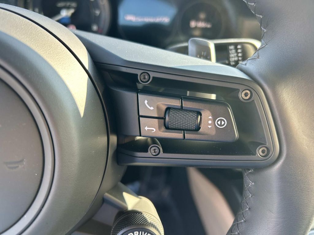 2024 Porsche 911 GTS - Photo 20