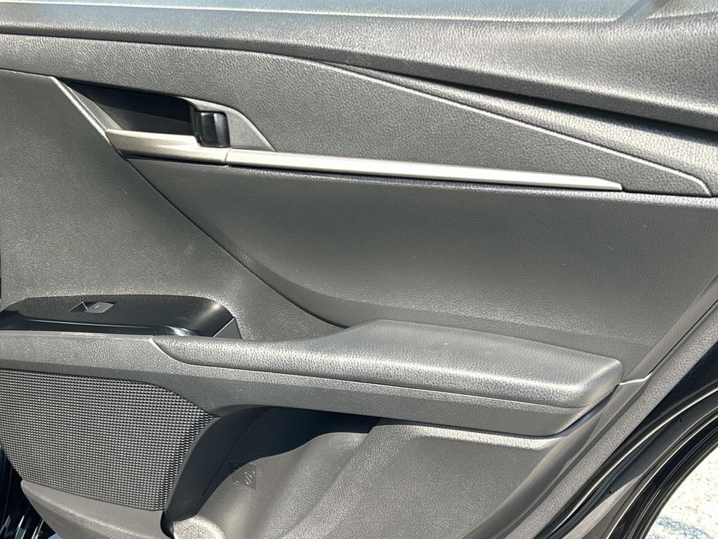 2025 Toyota Camry LE - Photo 17