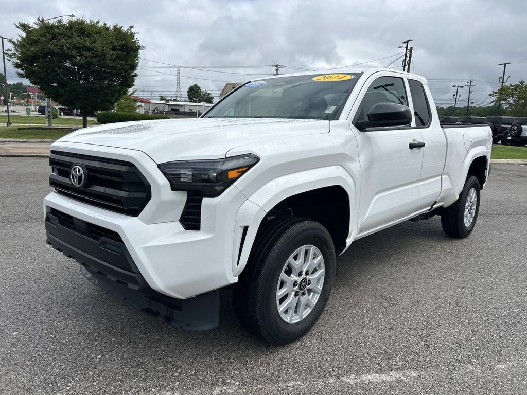 2024 Toyota Tacoma SR - Photo 8
