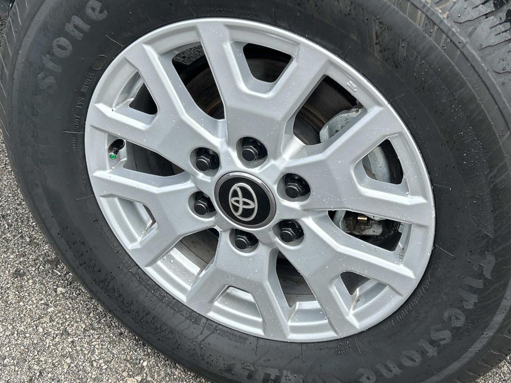 2024 Toyota Tacoma SR - Photo 13