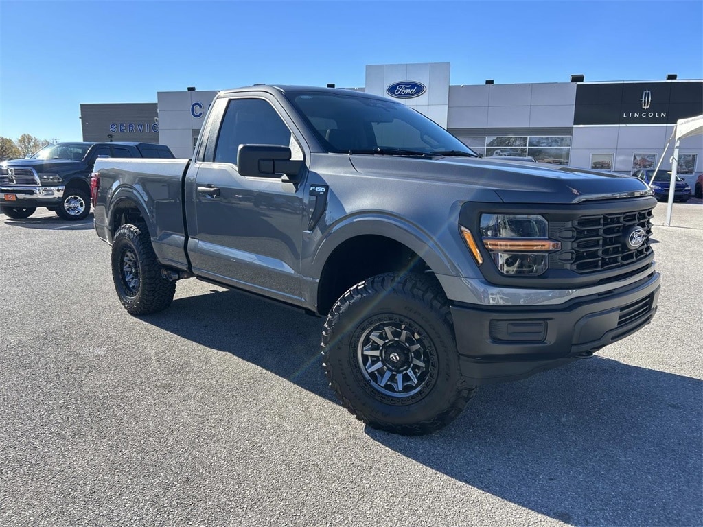 2024 Ford F-150 XL's photo