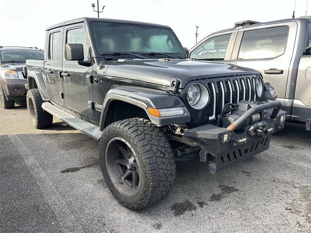 Used 2020 Jeep Gladiator Overland Truck