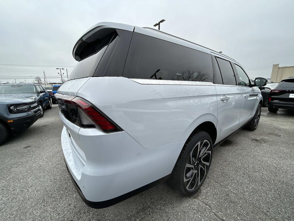 2026 Lincoln Navigator Reserve L - Photo 3