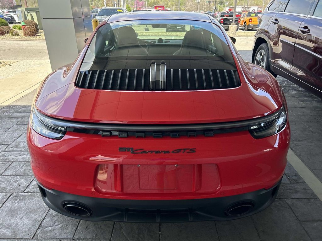 2024 Porsche 911 GTS - Photo 4