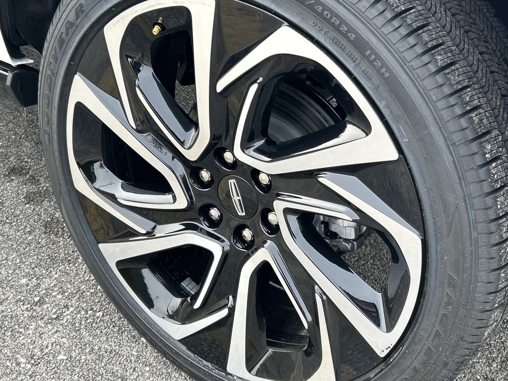 2026 Lincoln Navigator Reserve - Photo 12