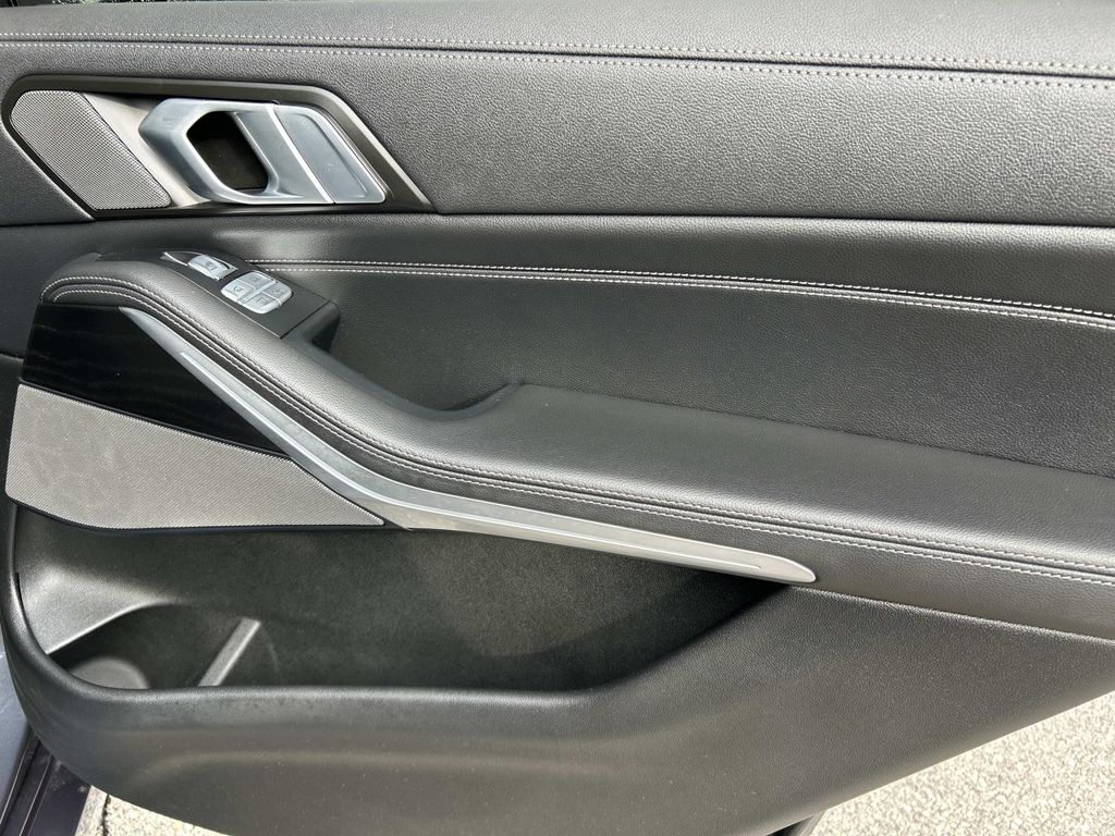 2021 BMW X7 40i - Photo 24