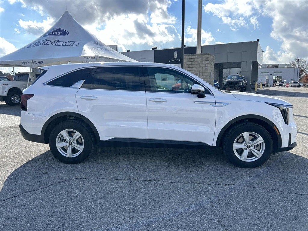 Certified 2025 Kia Sorento LX SUV
