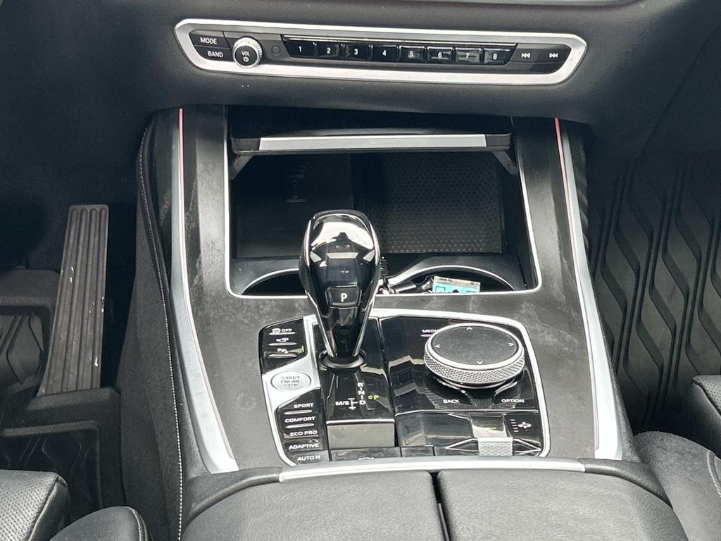 2021 BMW X7 40i - Photo 16
