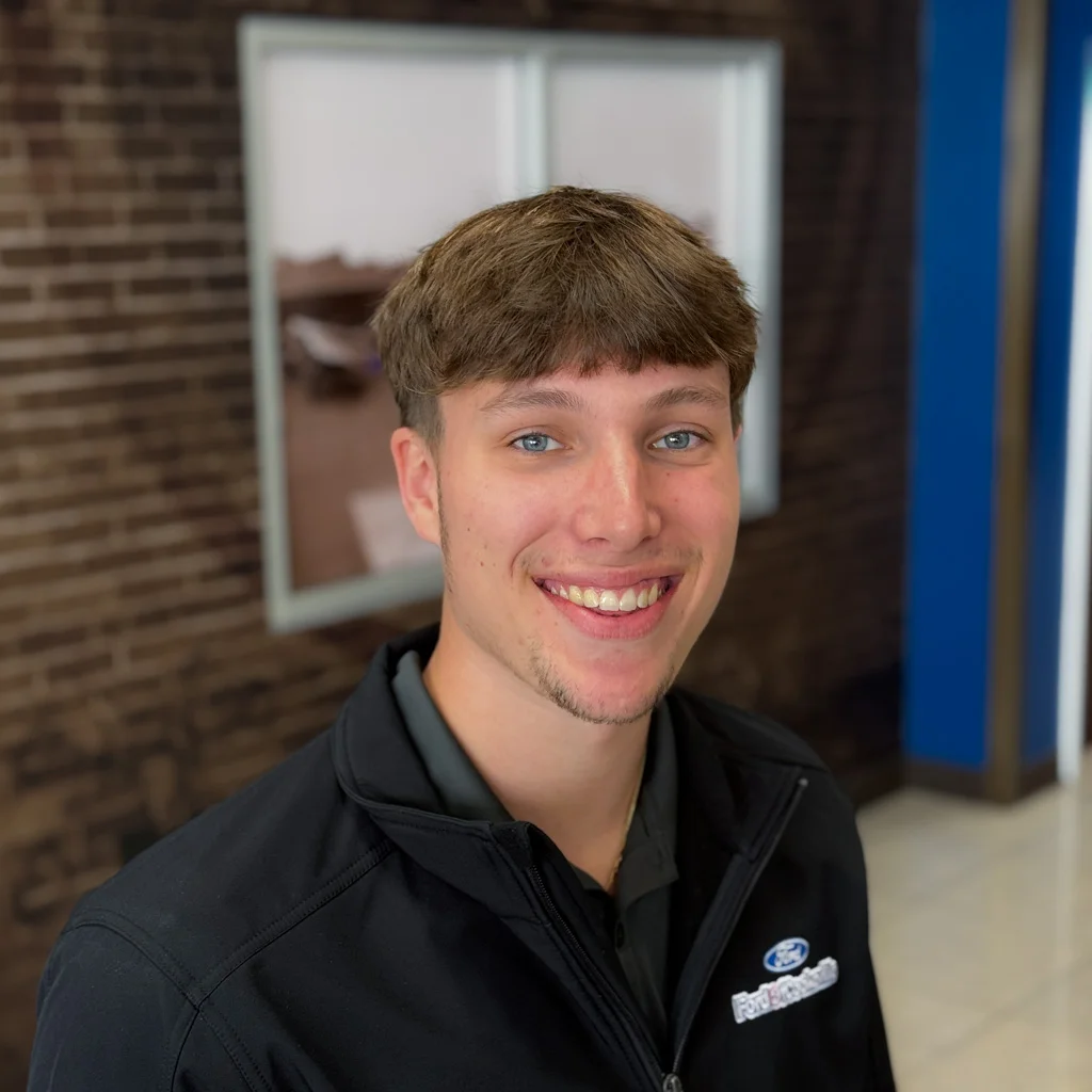 Staff member Paris Radford from ID_fe283402550b