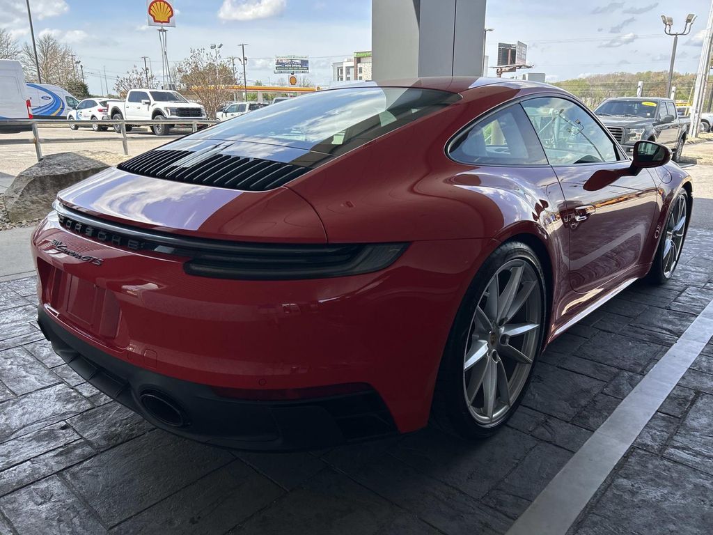2024 Porsche 911 GTS - Photo 3